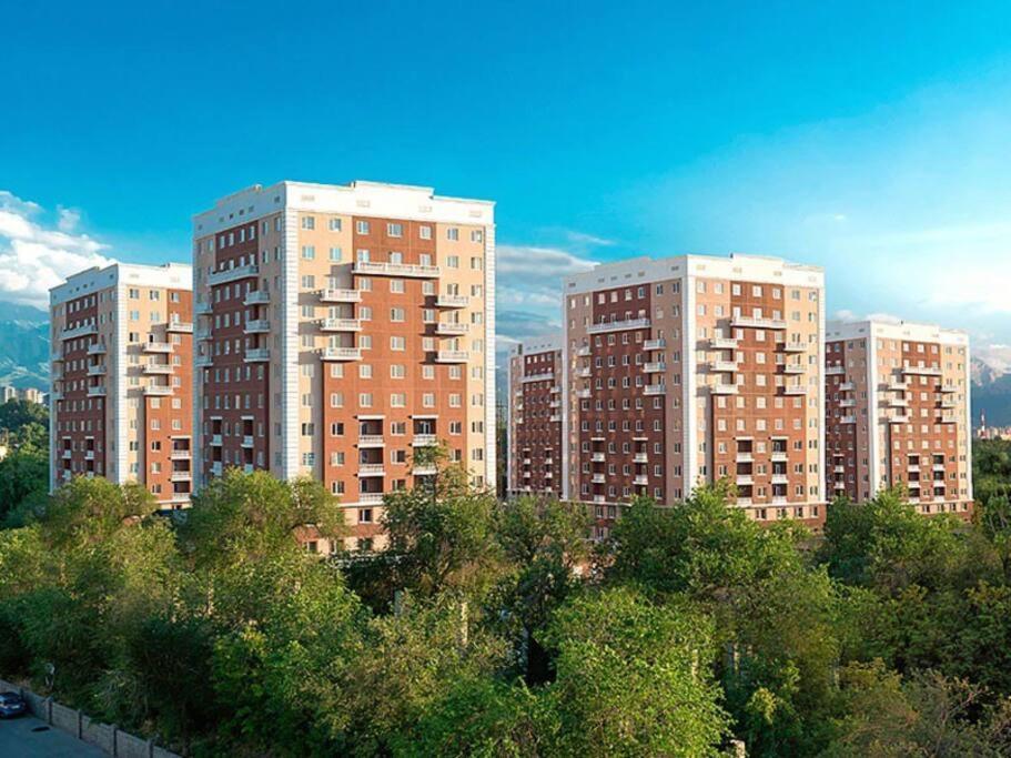 Уютная Квартира В Центре Возле Адк 알마티 외부 사진